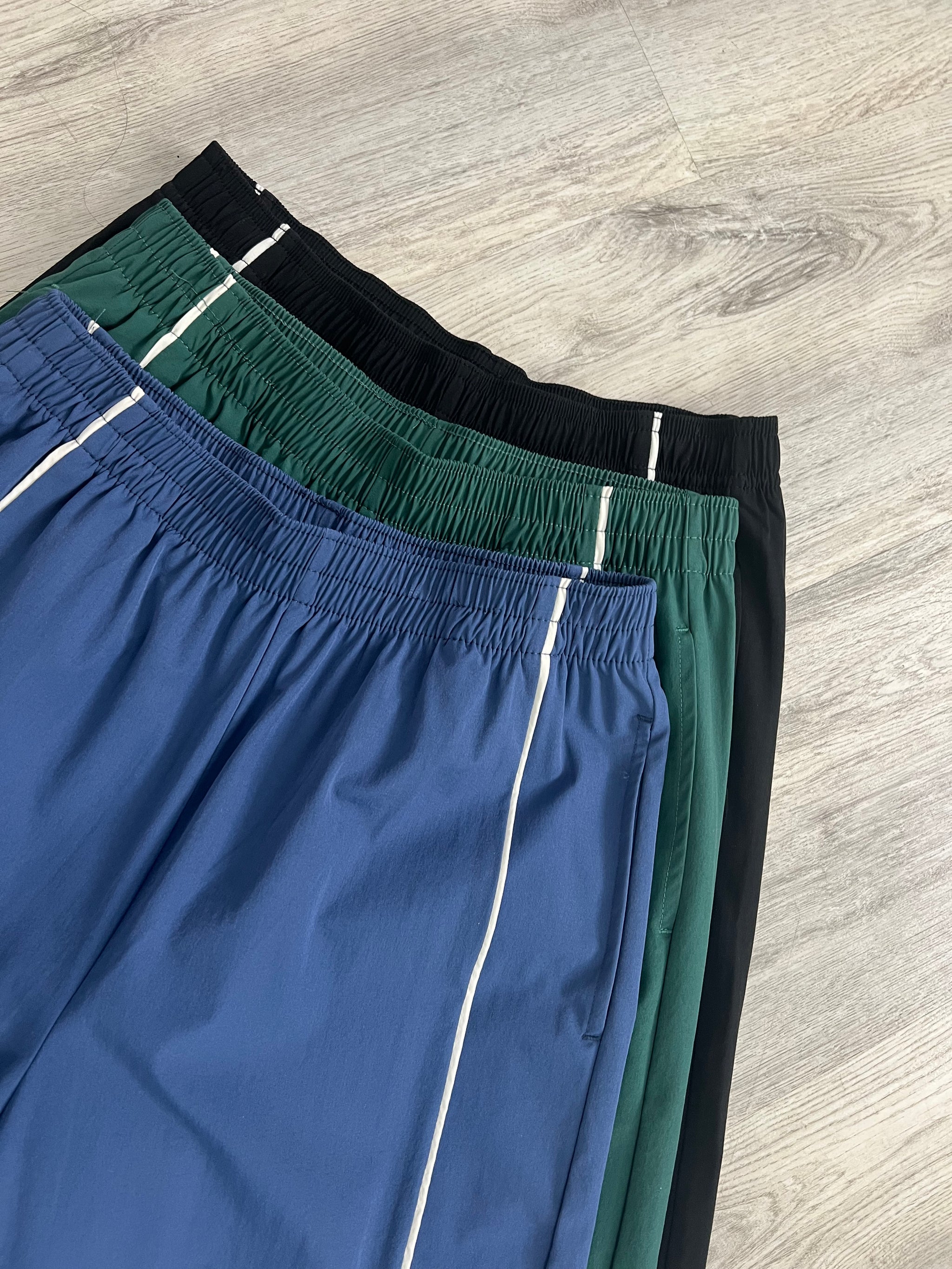 パンツ [Wai Kei] Star Track Pants (3 color) She's A Track Star Pants- 3 Colors – Shop Z's Boutique